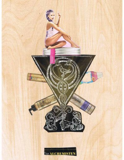 Die Alchemisten - 100 Vorurteile - Collage, A4 Holz - Lackiert - von Dima Dobrovolskij